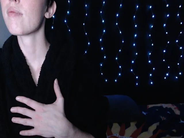 Live sex webcam photo for CreamyBun #272763261