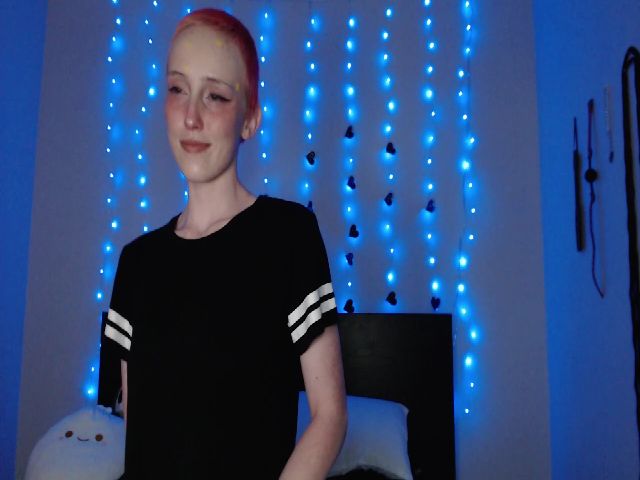 Live sex webcam photo for CreamyBun #273097203