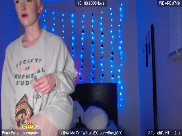 Live sex webcam photo for CreamyBun #273389650