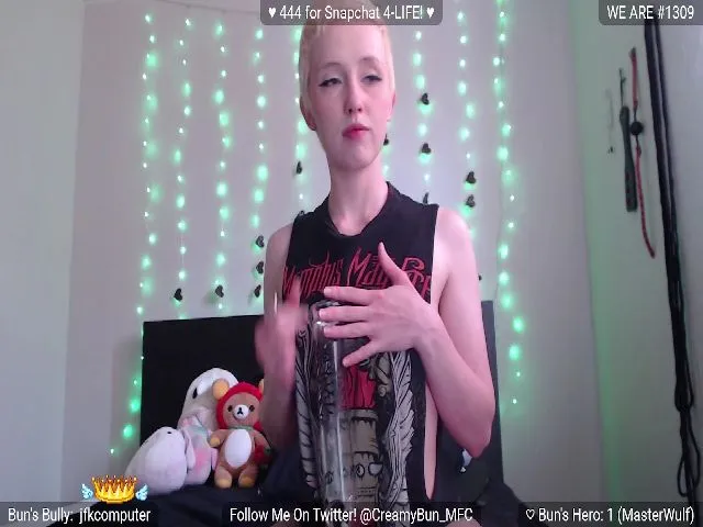 Live sex webcam photo for CreamyBun #273564799