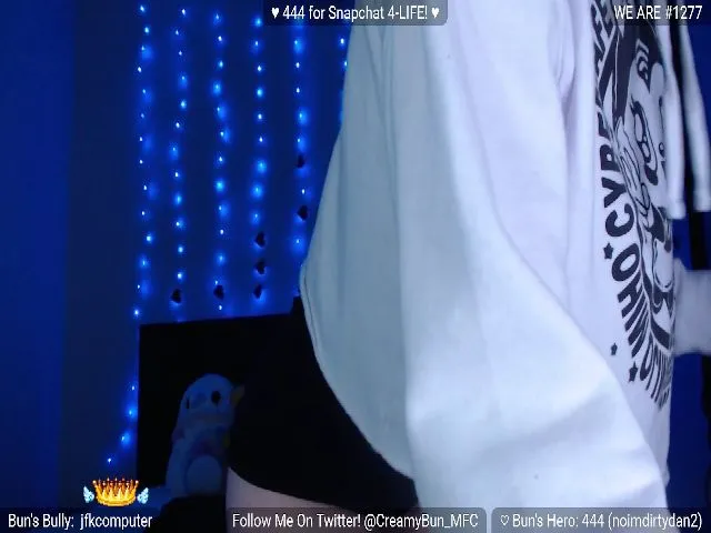 Live sex webcam photo for CreamyBun #273570187