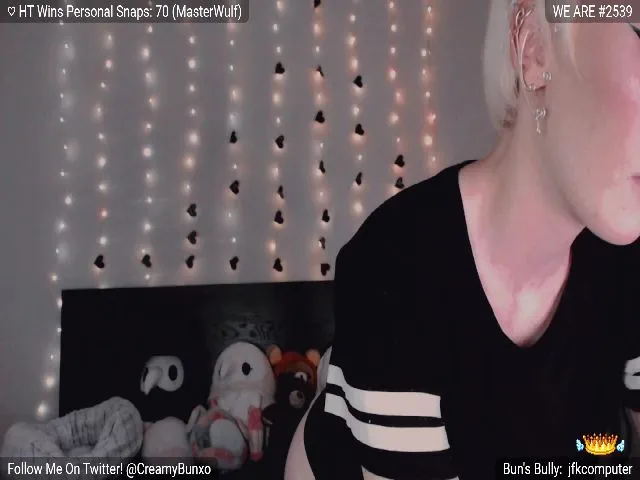 Live sex webcam photo for CreamyBun #273865632