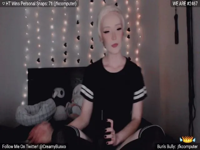 Live sex webcam photo for CreamyBun #273865940