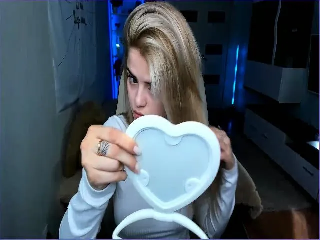 Live sex webcam photo for CristalAlice #274133392