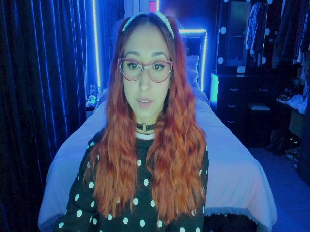 Live sex webcam photo for Cristal_kat #272275900