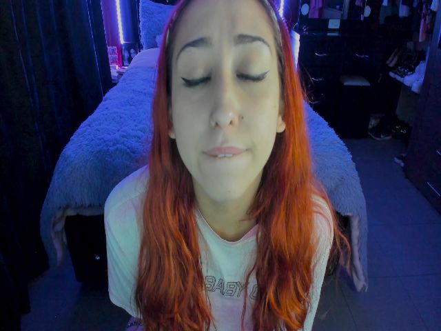 Live sex webcam photo for Cristal_kat #272367302