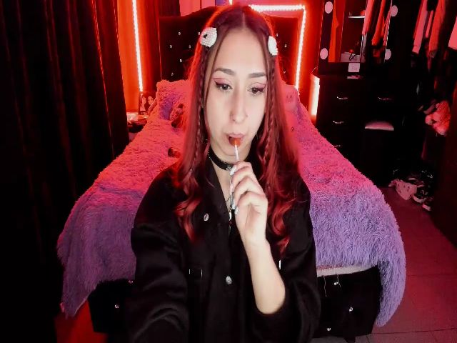 Live sex webcam photo for Cristal_kat #272938706