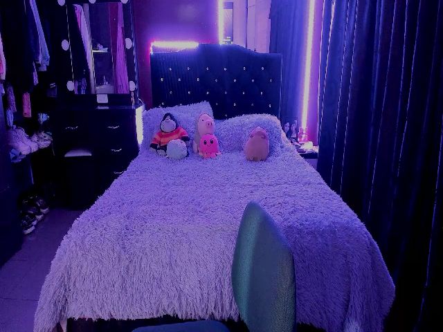 Live sex webcam photo for Cristal_kat #273157111