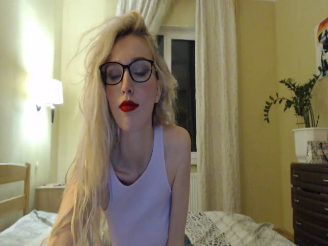 Live sex webcam photo for CristyGT #272208547