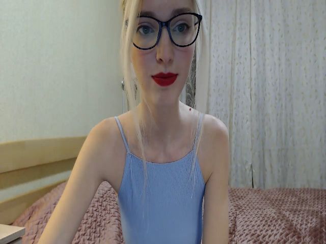 Live sex webcam photo for CristyGT #272285458