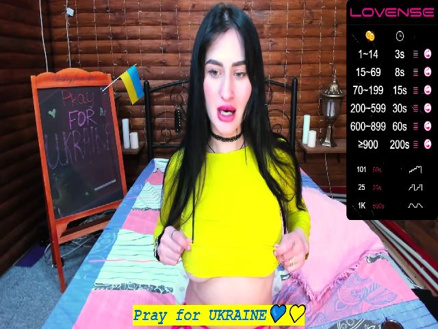 Live sex webcam photo for CrystaLMoon_ #272605997