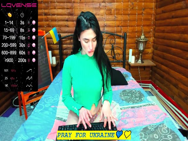 Live sex webcam photo for CrystaLMoon_ #272629398