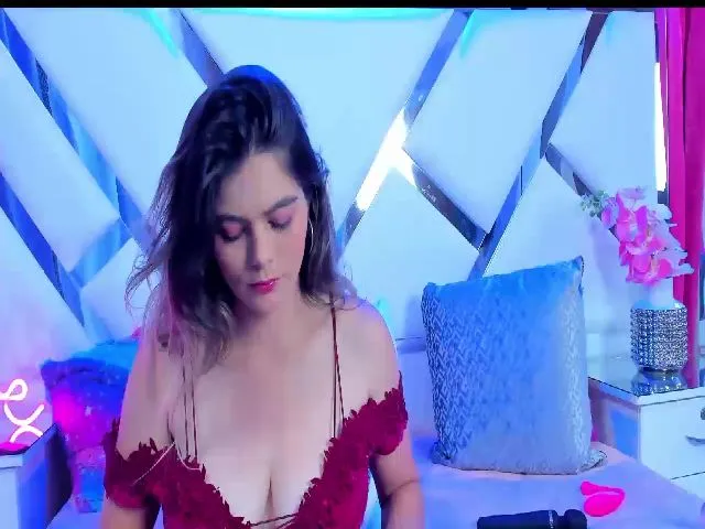 Live sex webcam photo for CrystalRoose #272919163