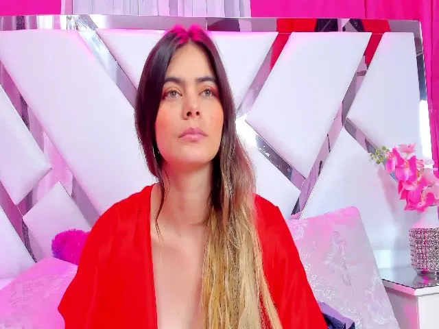 Live sex webcam photo for CrystalRoose #273064332