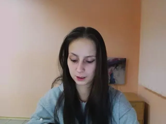 Live sex webcam photo for CuddliesNikki #271983894