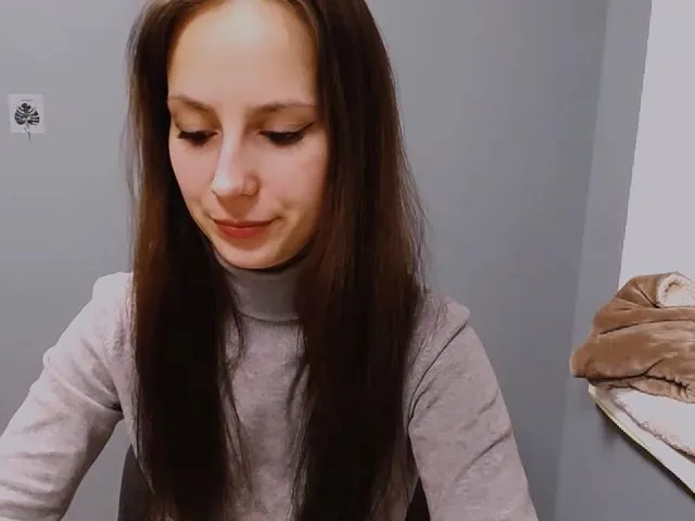 Live sex webcam photo for CuddliesNikki #272651432