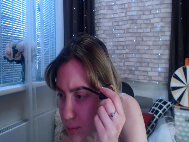 Live sex webcam photo for CumMeaRiver #272394473