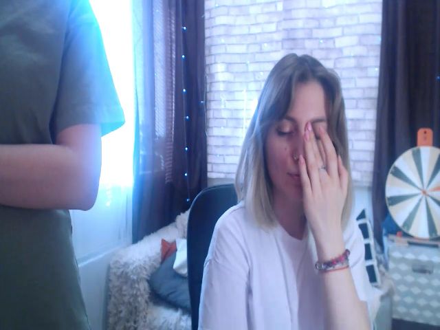 Live sex webcam photo for CumMeaRiver #272594254