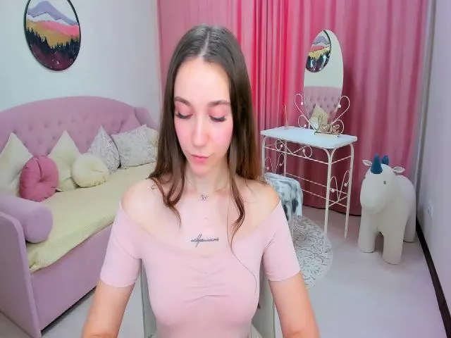 Live sex webcam photo for CupidsArroww #273988977