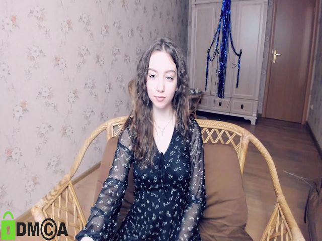 Live sex webcam photo for CurlyCandybar #271695713