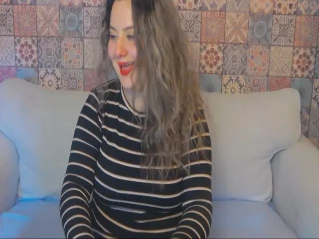 Live sex webcam photo for CurlyVibe #272653755