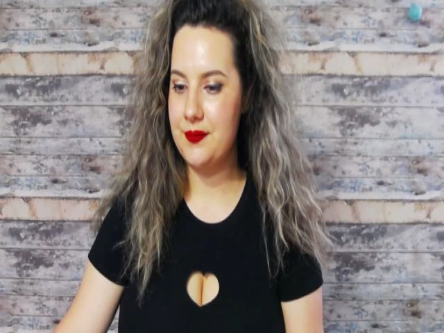 Live sex webcam photo for CurlyVibe #273951698