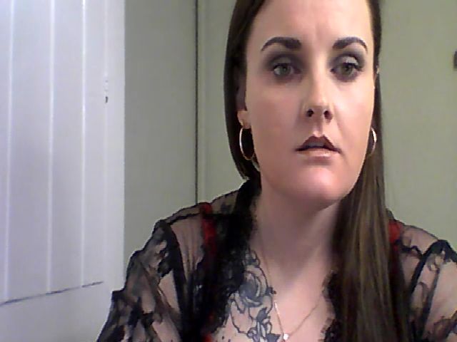 Live sex webcam photo for Curves31 #272530418