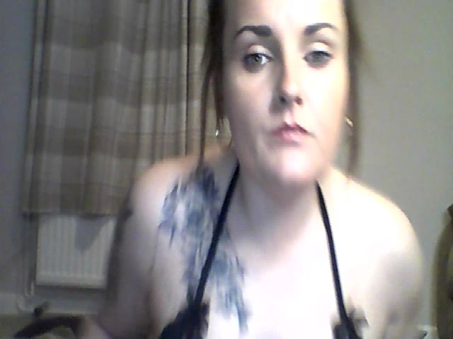 Live sex webcam photo for Curves31 #272578150