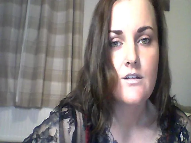 Live sex webcam photo for Curves31 #272701837