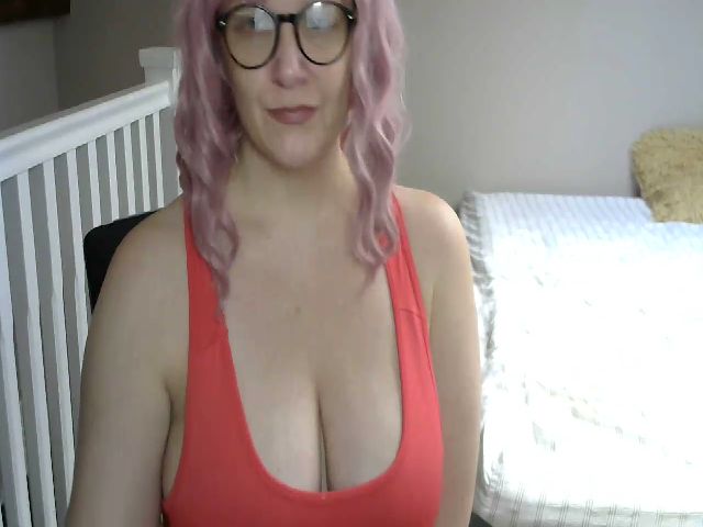 Live sex webcam photo for CurvyBrrit #272227767