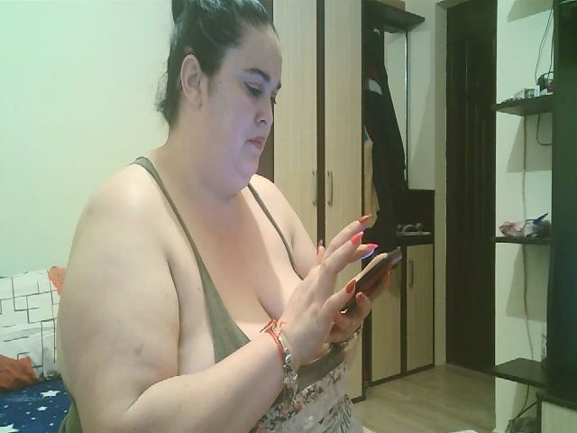 Live sex webcam photo for CurvyKatey #272778970