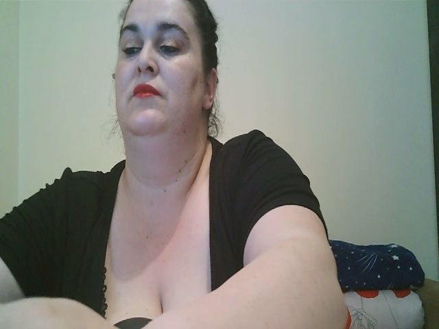 Live sex webcam photo for CurvyKatey #272931219