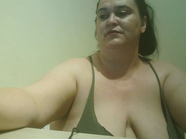 Live sex webcam photo for CurvyKatey #273397402