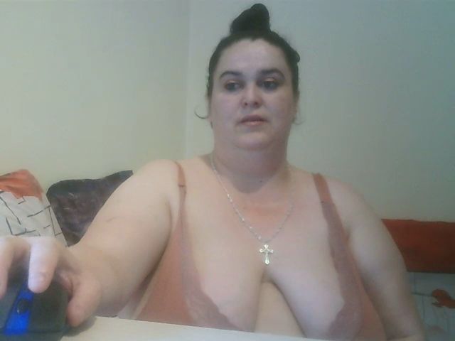 Live sex webcam photo for CurvyKatey #273562627