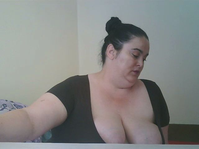 Live sex webcam photo for CurvyKatey #273623190