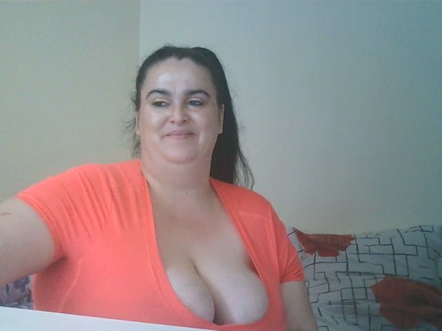 Live sex webcam photo for CurvyKatey #273948871