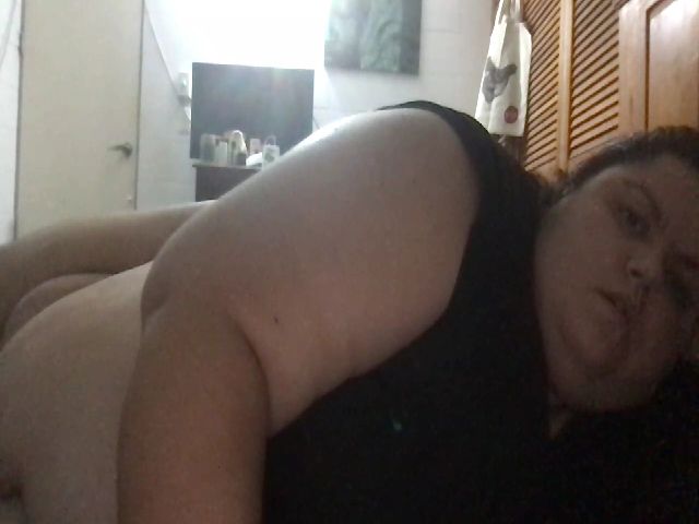 Live sex webcam photo for Curvy_BBW #272281507