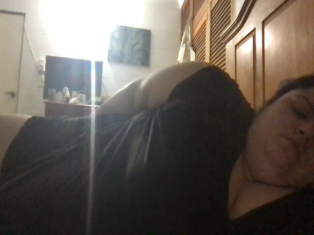 Live sex webcam photo for Curvy_BBW #272356171