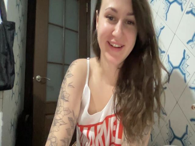 Live sex webcam photo for Curvy_Bae #272530399