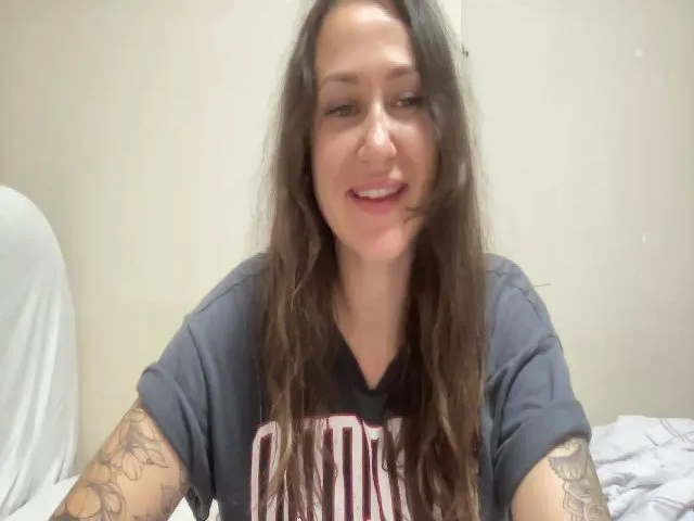 Live sex webcam photo for Curvy_Bae #273983842