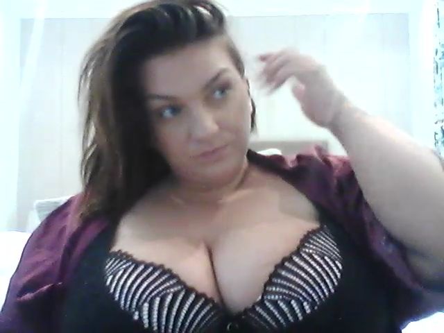 Live sex webcam photo for Curvykay28 #273822800