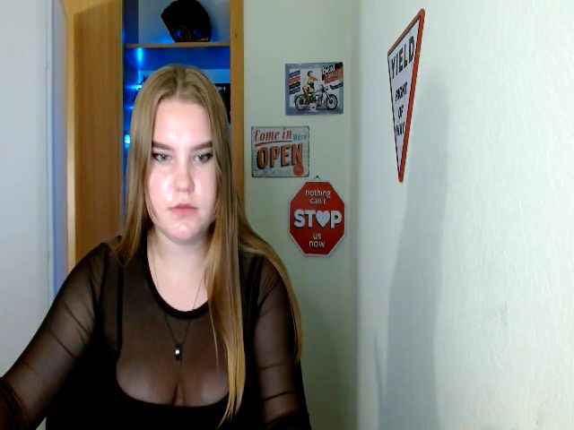 Live sex webcam photo for Cutie_Sonya #274666573