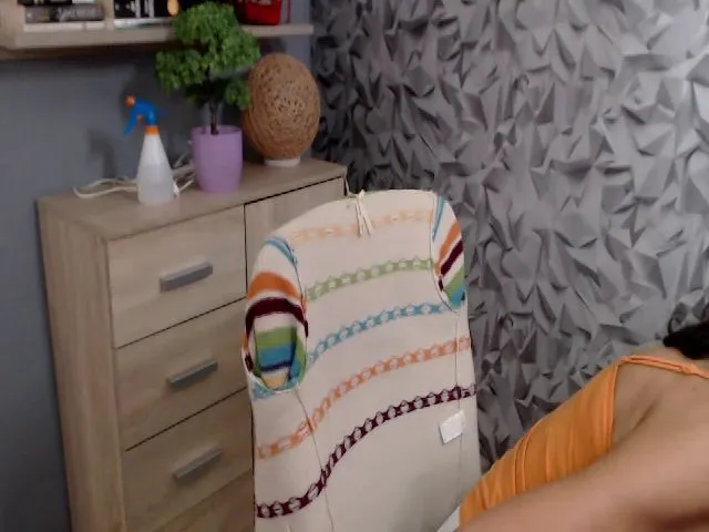 Live sex webcam photo for DESIREellen #272434561