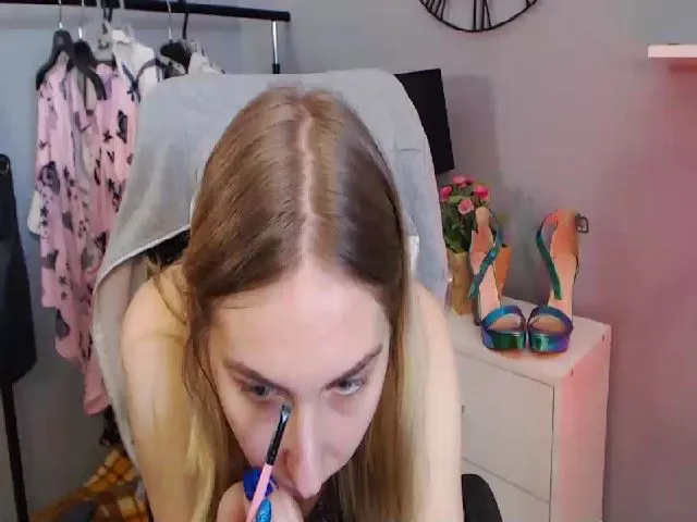 Live sex webcam photo for DIRTYgianna #272008627