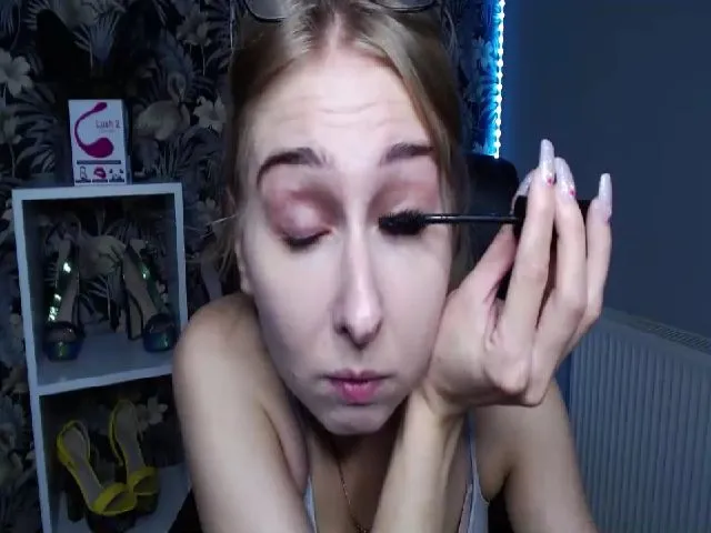 Live sex webcam photo for DIRTYgianna #274471803