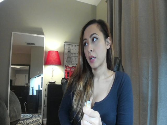 Live sex webcam photo for DOWNLOADS #271975453