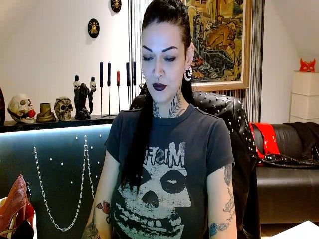 Live sex webcam photo for DaemonInk #272320993