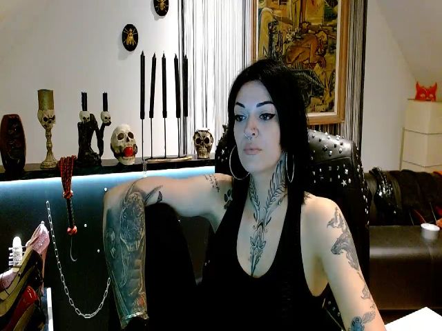 Live sex webcam photo for DaemonInk #273789018