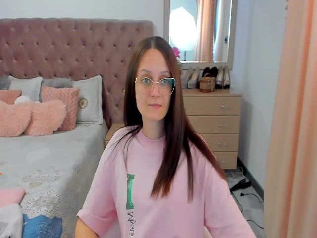 Live sex webcam photo for DaisyXRey #274166159