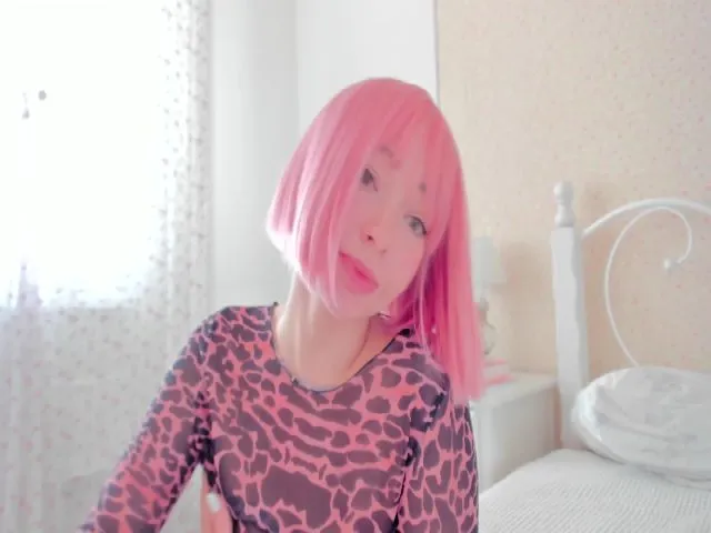 Live sex webcam photo for DamnGooood #273267910